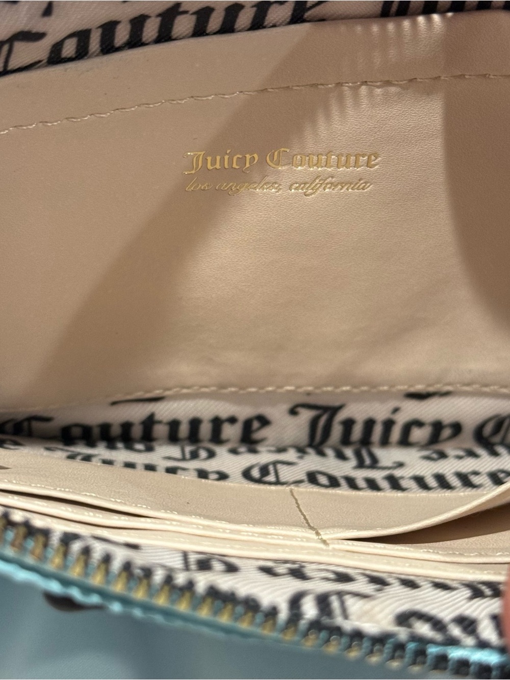 Juicy Couture Icicle Blue Debossed Logo Wristlet Wallet - Picture 6 of 7